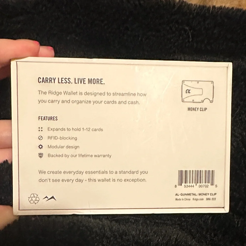 Ridge Metal Wallet with Accessories